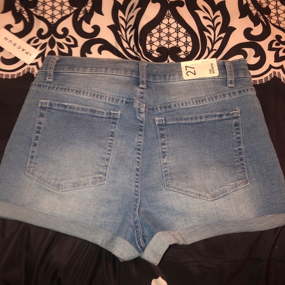 🟣DENIM SHORTS🟣 - Picture 2 of 7